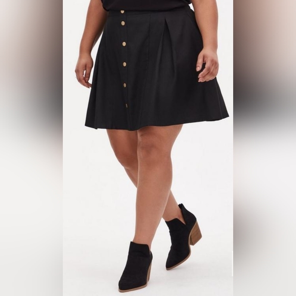 TORRID Button Front Mini Twill Skirt! NWT! - Picture 4 of 8